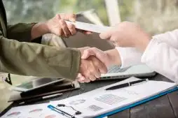 Como Conseguir Empréstimo com Garantia de Imóvel Estando Negativado: Um Guia Completo